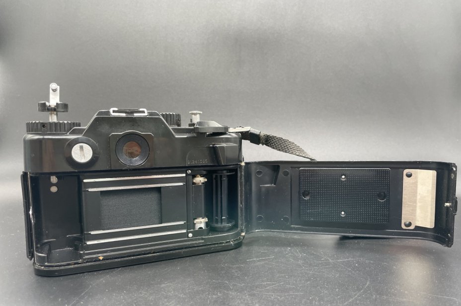 Фотоаппарат "Зенит-122" с объективом "Гелиос-44М-6", с документами в оригинальной сумке, Красногорский механический завод (КМЗ)