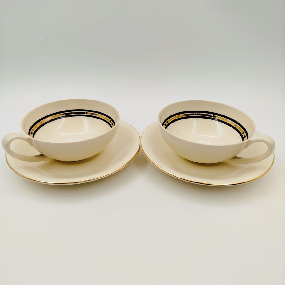 Набор чайных пар на две персоны с декором в виде линий, Petrus Regout Maastricht, фаянс, золочение, Нидерланды, 1890-1930 гг.