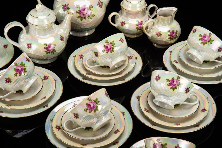 Сервиз чайный с декором в виде роз на 6 персон (28 предметов), фарфор, деколь, люстр, золочение, Colditz (Кольдиц), ГДР, 1970-1990 гг.