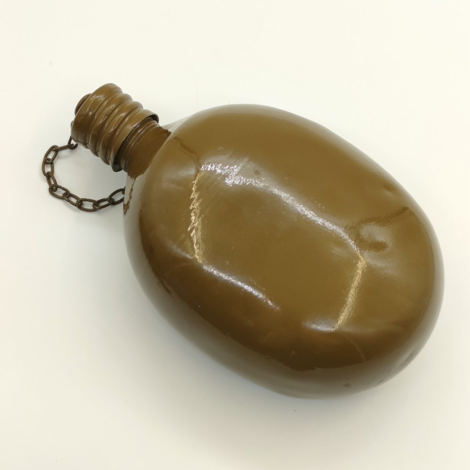 Фляга армейская в родном чехле (цвета "Лес"), алюминий, краска, текстиль, Завод «Красный Выборжец», СССР, 1983 г.