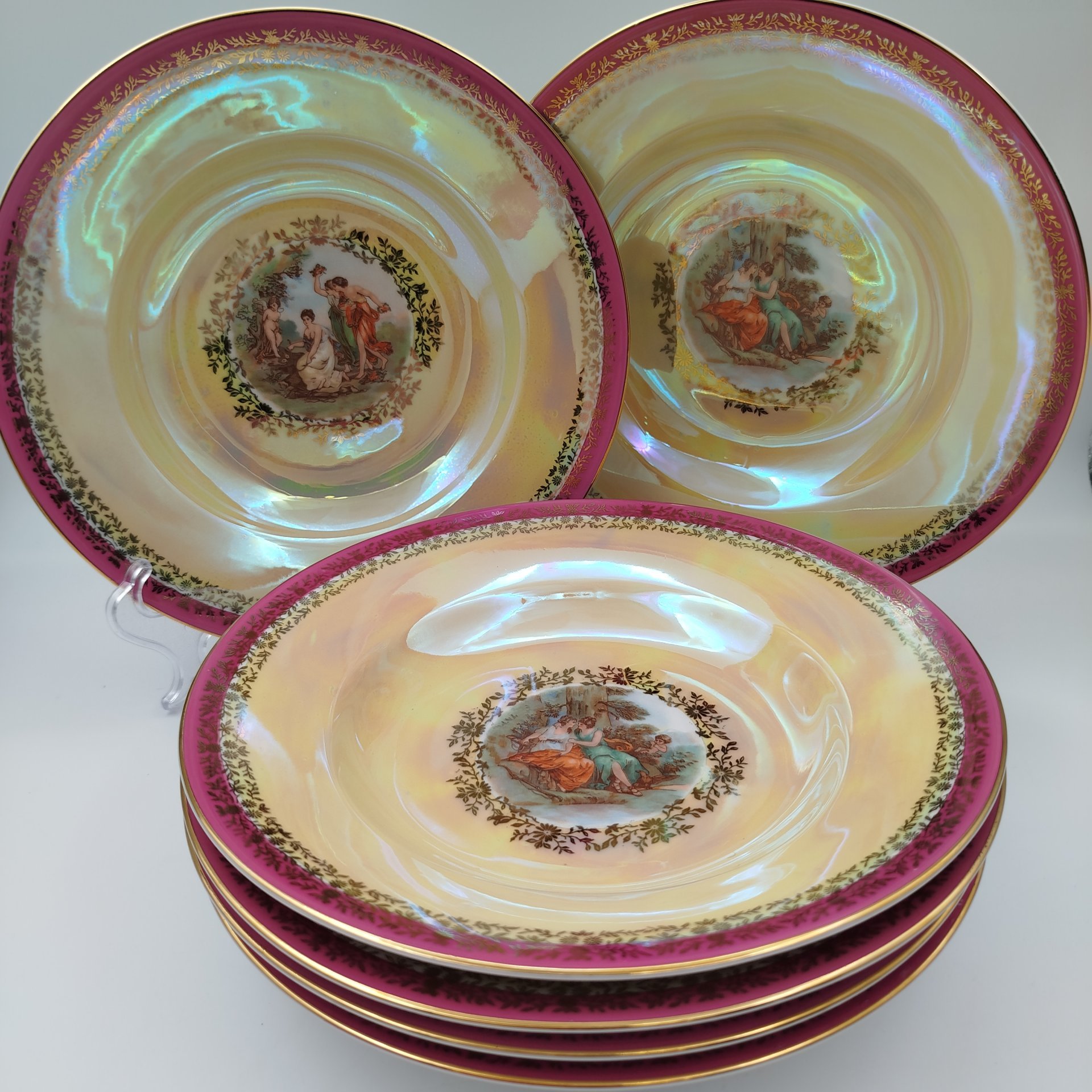 Набор суповых тарелок из сервиза "Мадонна" на 6 персон, фарфор, деколь, люстр, золочение, Fortuna Eisenberg, Германия, 1960-1973 гг.