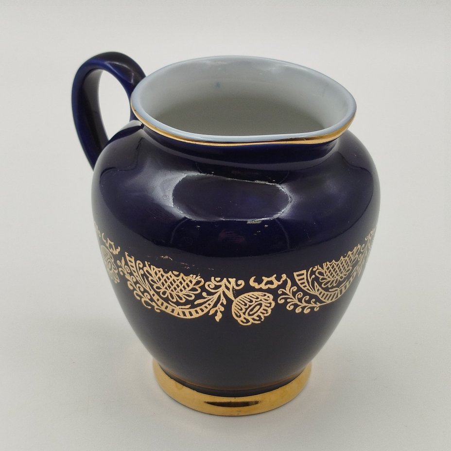 Молочник/сливочник "Золотой фриз", автор Косенкова К.Г., фарфор, крытье кобальтом, золочение, Ленинградский фарфоровый завод (ЛФЗ), СССР, 1970-1991 гг.