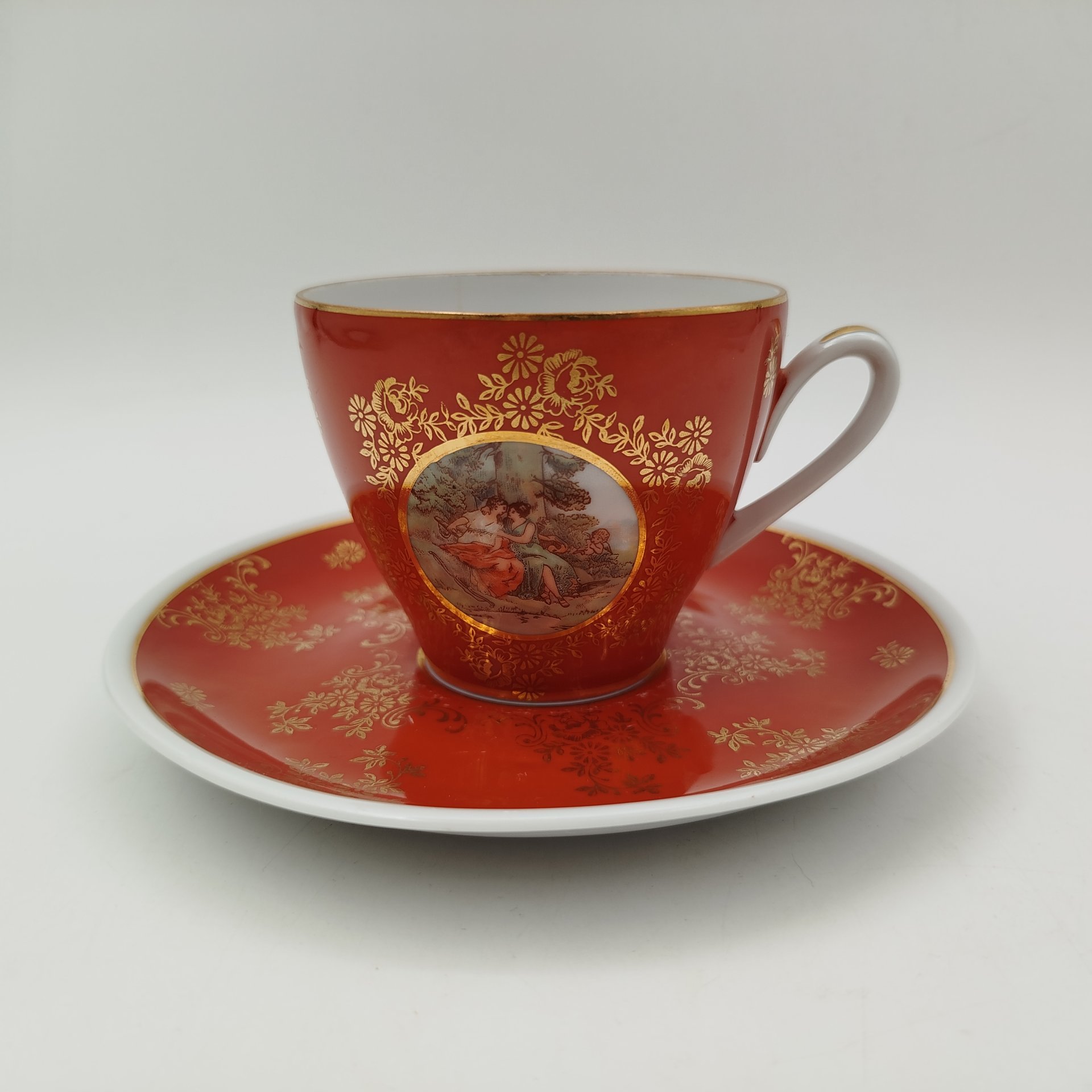 Пара чайная из сервиза "Мадонна", фарфор, крытье, деколь, золочение, Oscar Schlegelmilch, Германия, 1950-1972 гг., Oscar Schlegelmilch