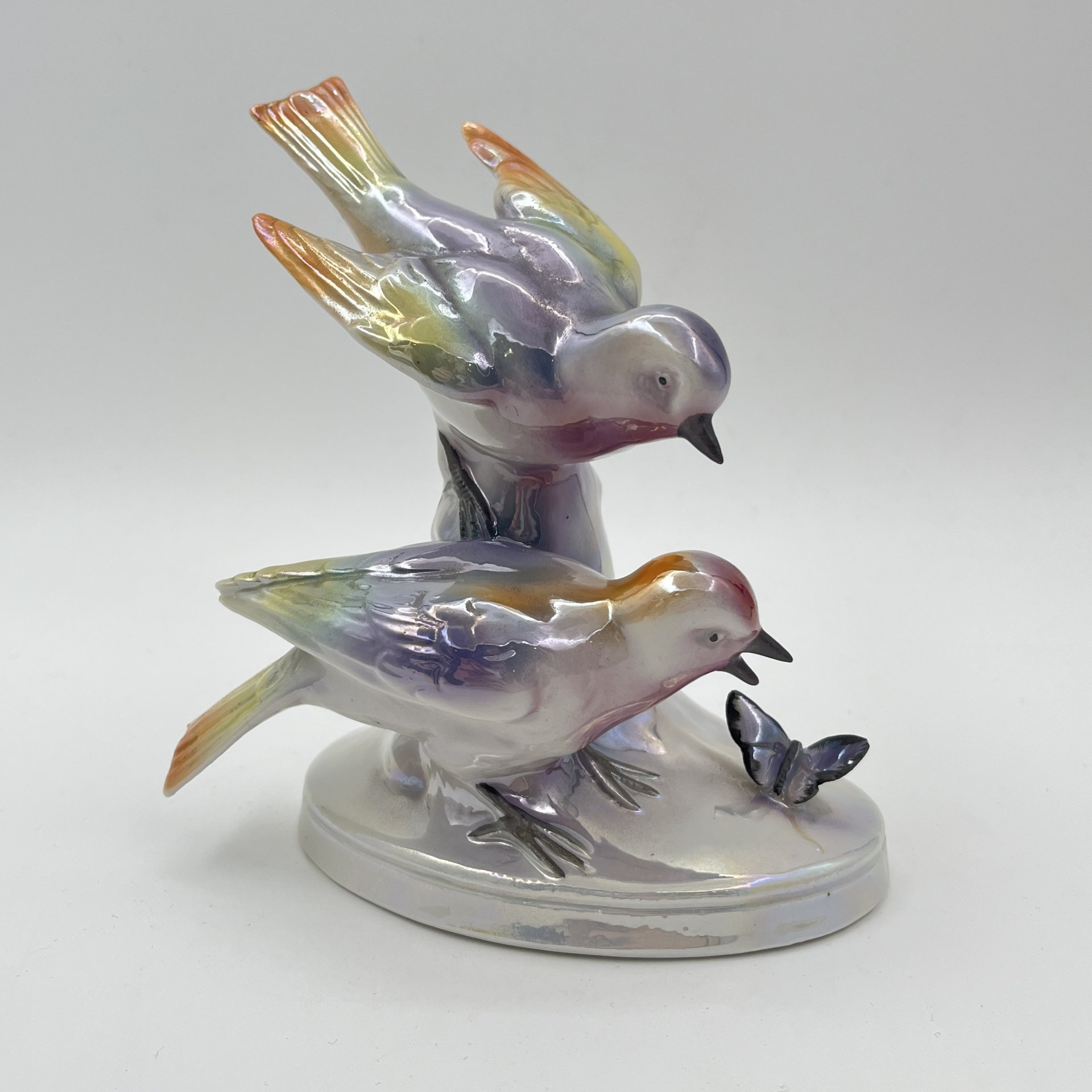Статуэтка "Птицы и бабочка", фарфор, роспись, люстр, Западная Европа, 1960-1980 гг.