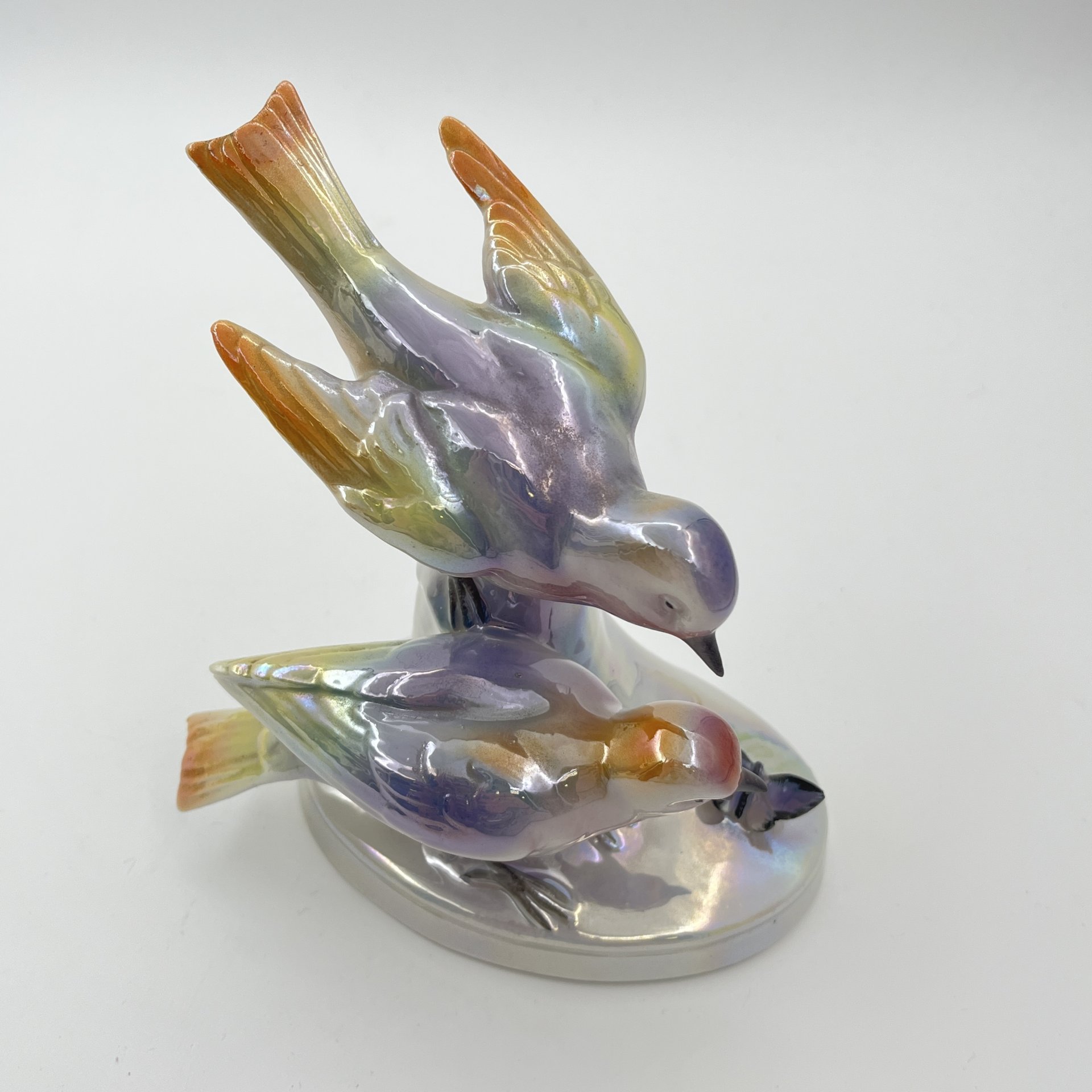 Статуэтка "Птицы и бабочка", фарфор, роспись, люстр, Западная Европа, 1960-1980 гг.