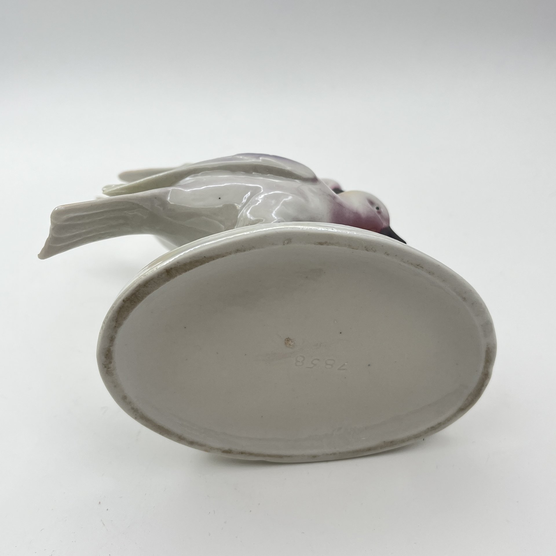 Статуэтка "Птицы и бабочка", фарфор, роспись, люстр, Западная Европа, 1960-1980 гг.