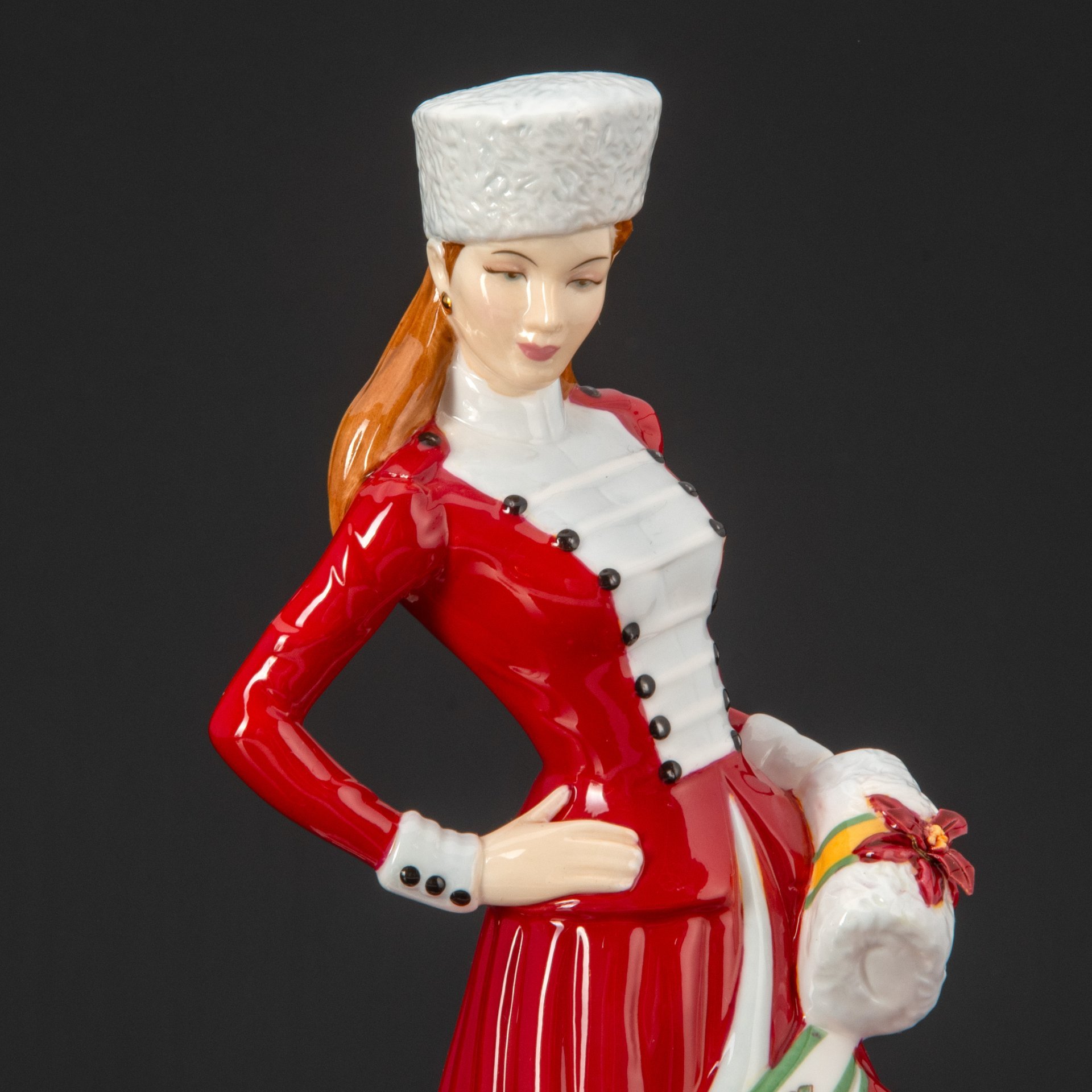 Статуэтка "Christmas Day" из серии "Pretty ladies", Royal Doulton