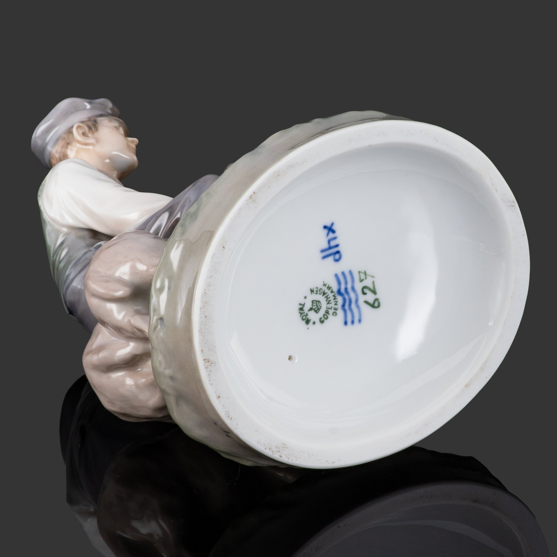 Статуэтка "Пастух с овцами", фарфор, роспись, Royal Copenhagen, Дания, 1951 г.