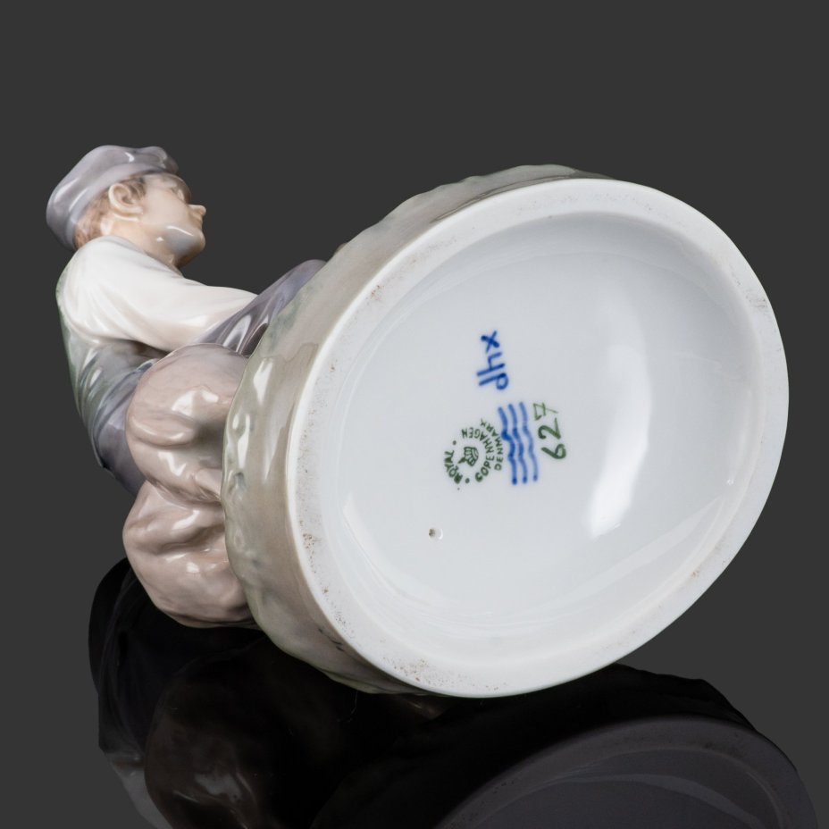 Статуэтка "Пастух с овцами", фарфор, роспись, Royal Copenhagen, Дания, 1951 г.
