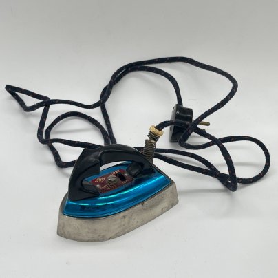 Электрический дорожный утюг, ХЗМЗ