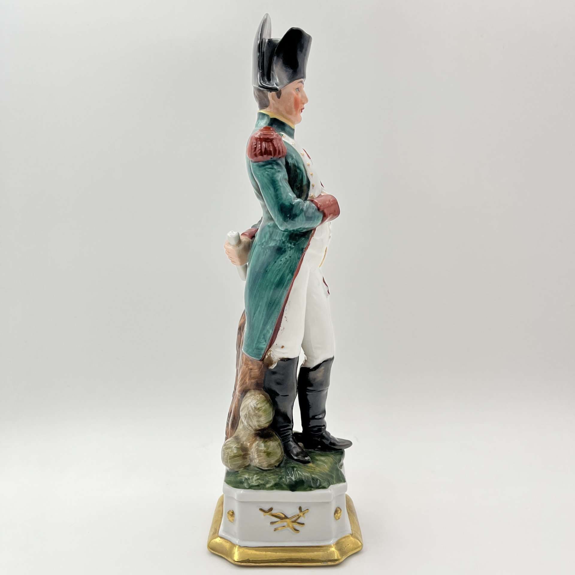 Статуэтка "Наполеон Бонапарт" из серии "Армия Наполеона", мануфактура Muhr (г. Шарлеруа), фарфор, роспись, золочение, Бельгия, 1960-1980 гг.