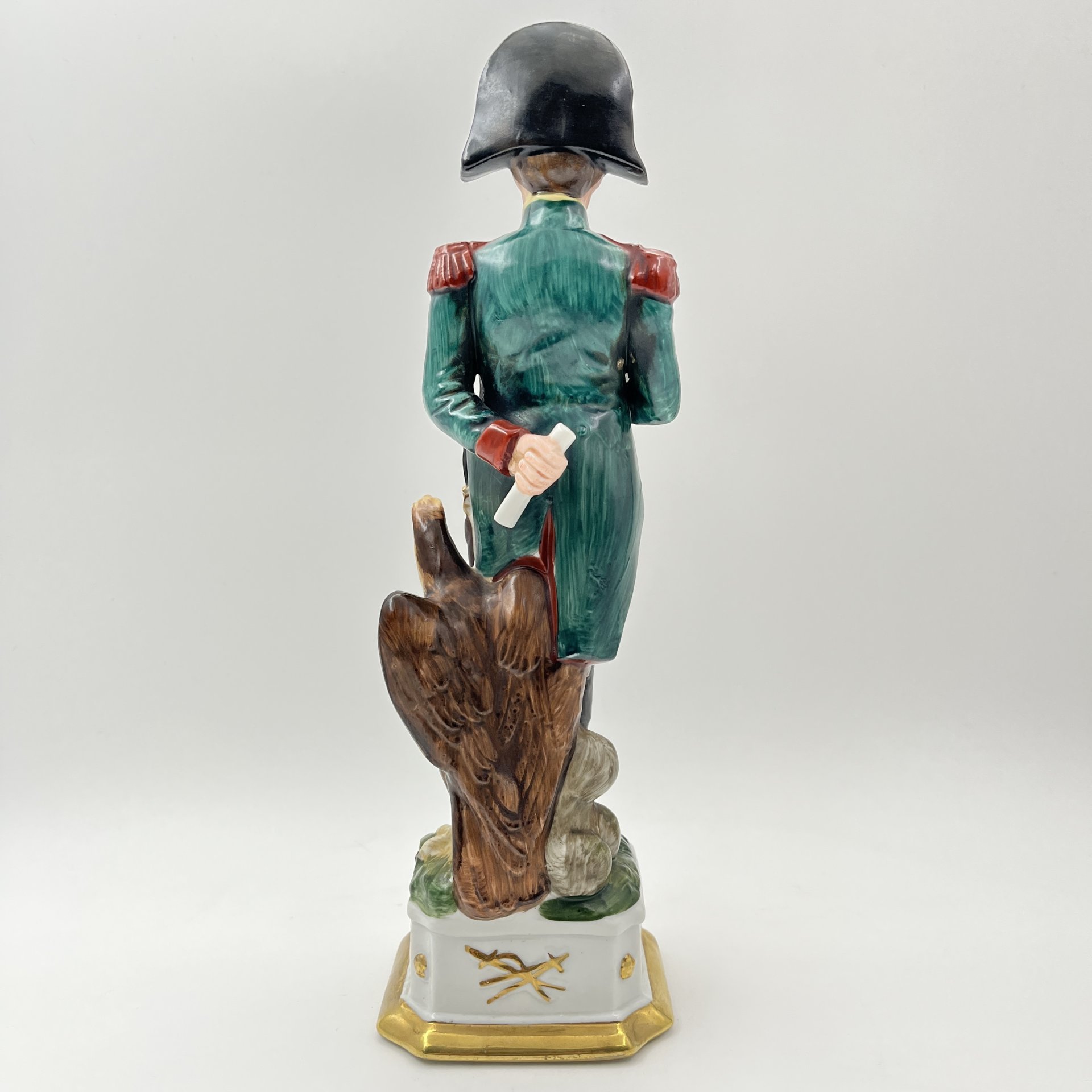 Статуэтка "Наполеон Бонапарт" из серии "Армия Наполеона", мануфактура Muhr (г. Шарлеруа), фарфор, роспись, золочение, Бельгия, 1960-1980 гг.