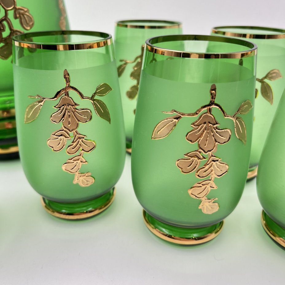 Набор для прохладительных напитков с цветочным декором (кувшин и 6 стаканов), цветное стекло, матирование, золочение, Bohemia Crystal (Bohemia Glass), Чехословакия, 1960-1980 гг.