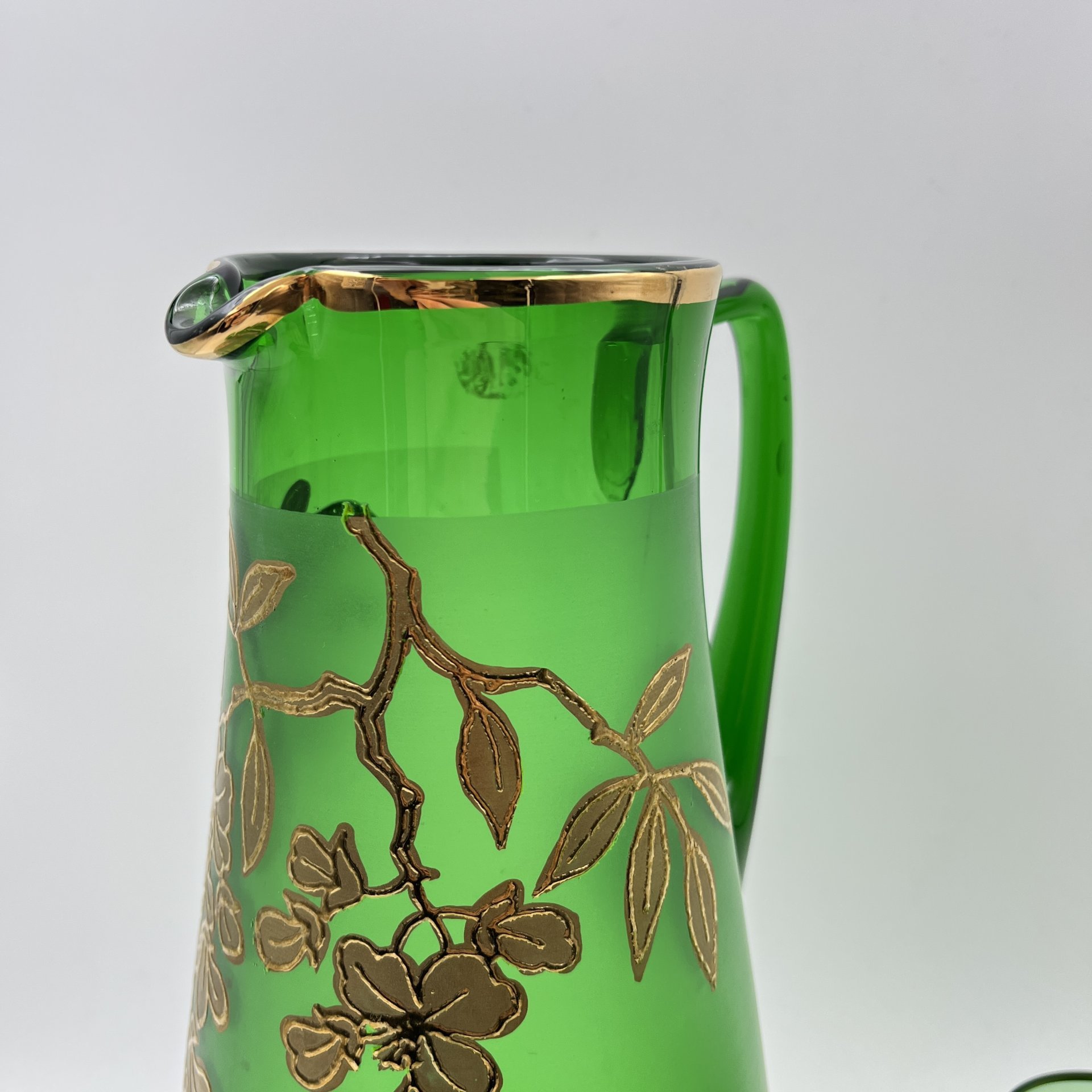 Набор для прохладительных напитков с цветочным декором (кувшин и 6 стаканов), цветное стекло, матирование, золочение, Bohemia Crystal (Bohemia Glass), Чехословакия, 1960-1980 гг.