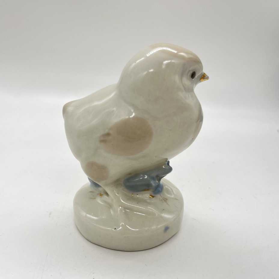 Статуэтка "Цыплёнок", фарфор, роспись, Турыгинский фарфоровый завод артели «Художественная керамика» (Гжель), СССР, 1950-1960 гг.
