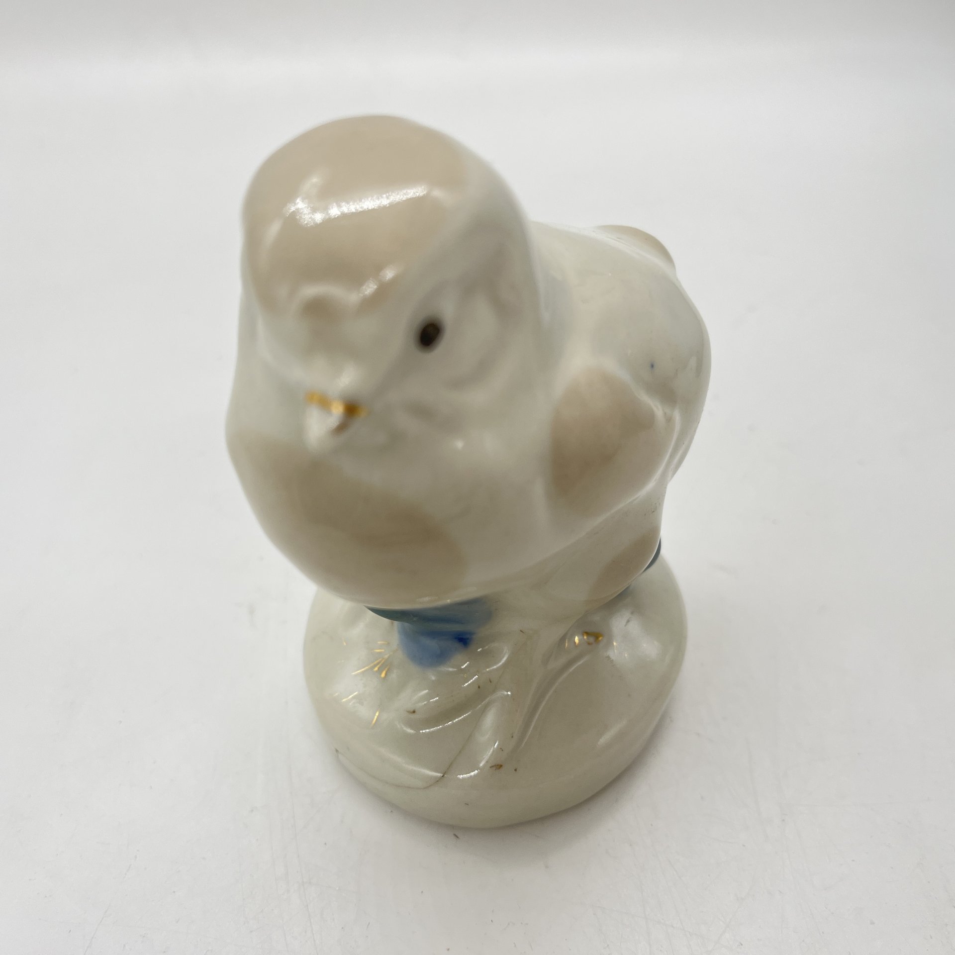 Статуэтка "Цыплёнок", фарфор, роспись, Турыгинский фарфоровый завод артели «Художественная керамика» (Гжель), СССР, 1950-1960 гг.
