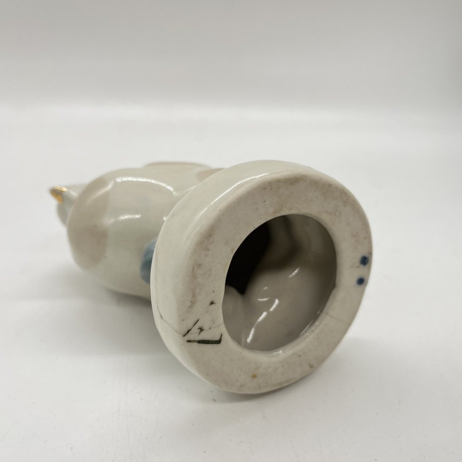 Статуэтка "Цыплёнок", фарфор, роспись, Турыгинский фарфоровый завод артели «Художественная керамика» (Гжель), СССР, 1950-1960 гг.