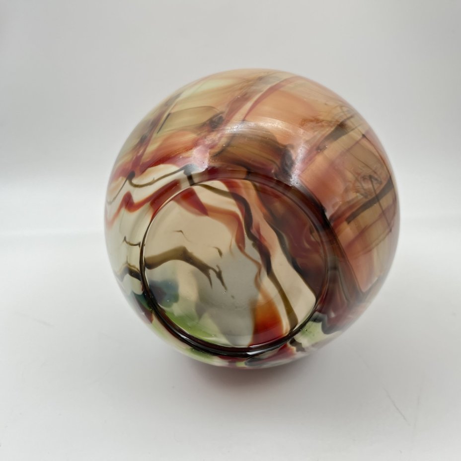 Ваза с разноцветными разводами