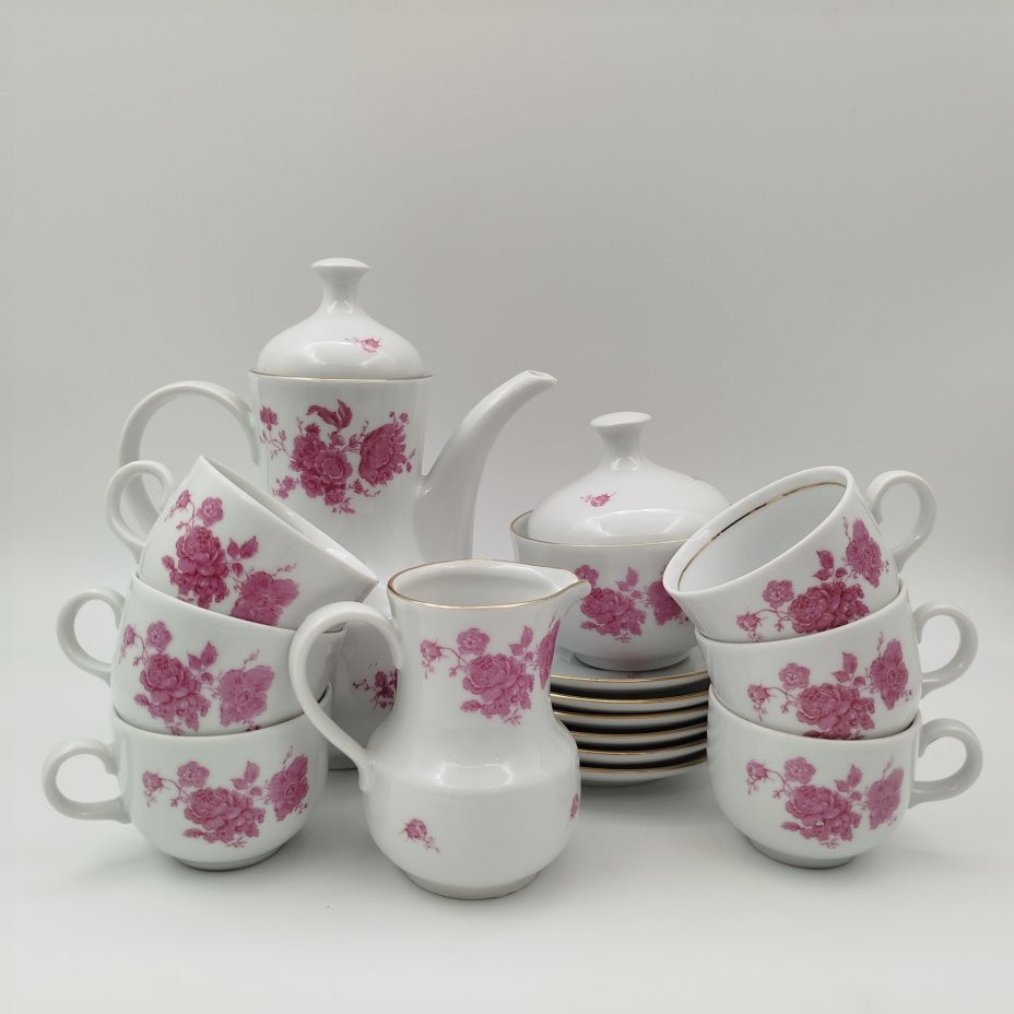 Сервиз кофейный на 6 персон, украшенный цветочным декором (15 предметов), фарфор, деколь, золочение, Kahla, ГДР, 1968-1987 гг.