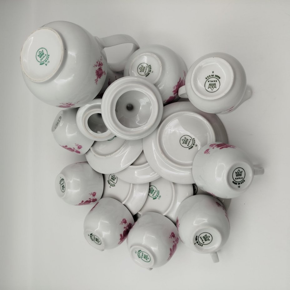 Сервиз кофейный на 6 персон, украшенный цветочным декором (15 предметов), фарфор, деколь, золочение, Kahla, ГДР, 1968-1987 гг.