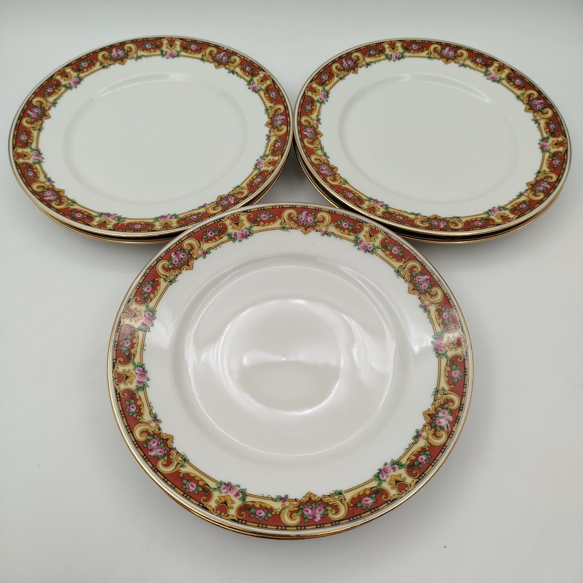 Набор десертных тарелок с цветочным орнаментом на 6 персон, Jean Boyer, фарфор, деколь, золочение, Limoges, Франция, 1910-1930 гг., Limoges