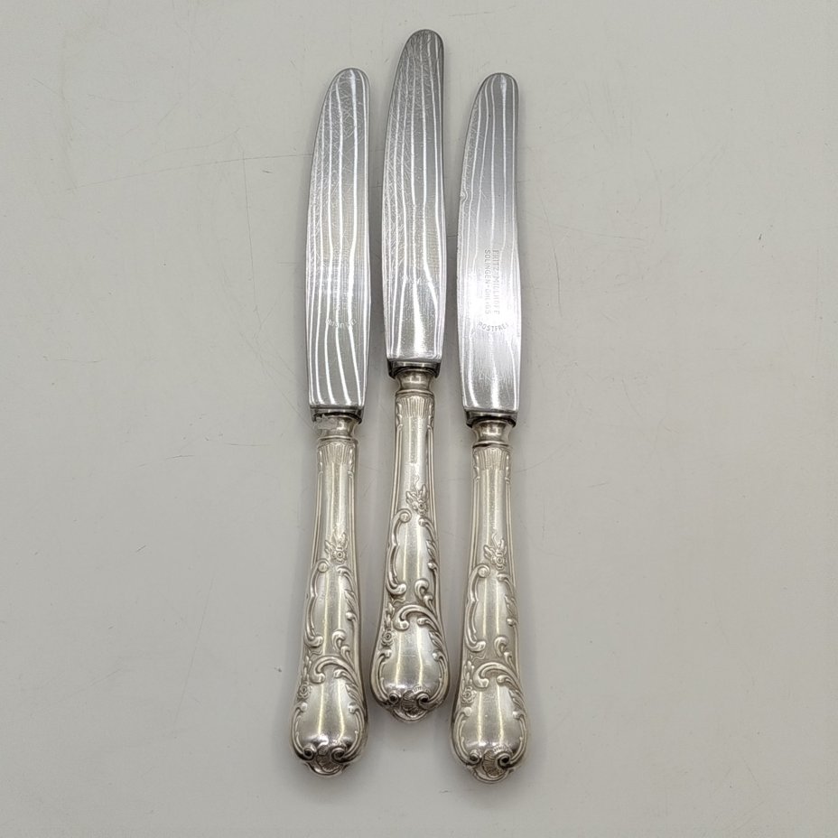 Набор из 3 столовых ножей с растительным декором, металл, серебрение, лезвие Solingen, Fritz Millhoff, Германия, 1950-1970 гг.