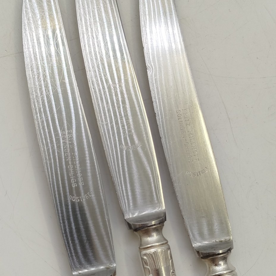 Набор из 3 столовых ножей с растительным декором, металл, серебрение, лезвие Solingen, Fritz Millhoff, Германия, 1950-1970 гг.