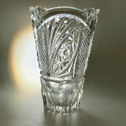 Ваза для цветов с резным геометрическим декором, хрусталь, алмазная грань, СССР, 1970-1990 гг.