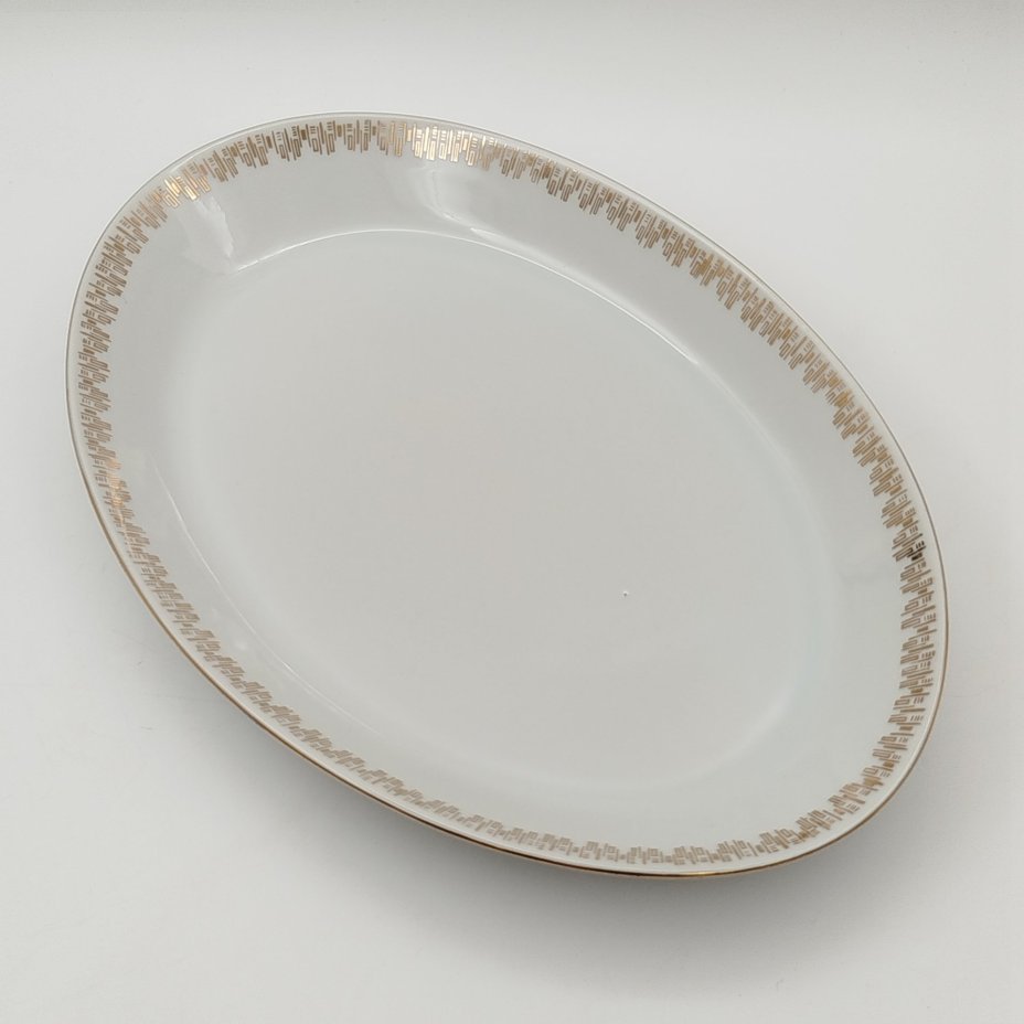 Блюдо овальное с геометрическим орнаментом вдоль борта