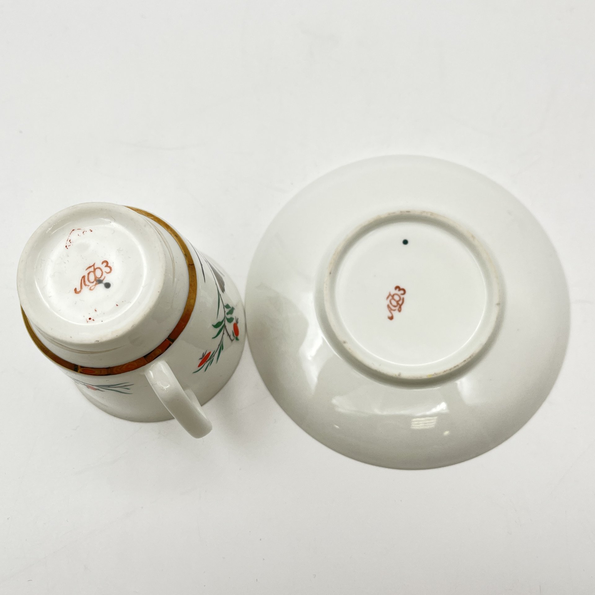 Пара кофейная "Птички", автор рисунка А.В. Щекатихина-Потоцкая, фарфор, деколь, золочение, Ленинградский фарфоровый завод (ЛФЗ), СССР, 1970-1986 гг.