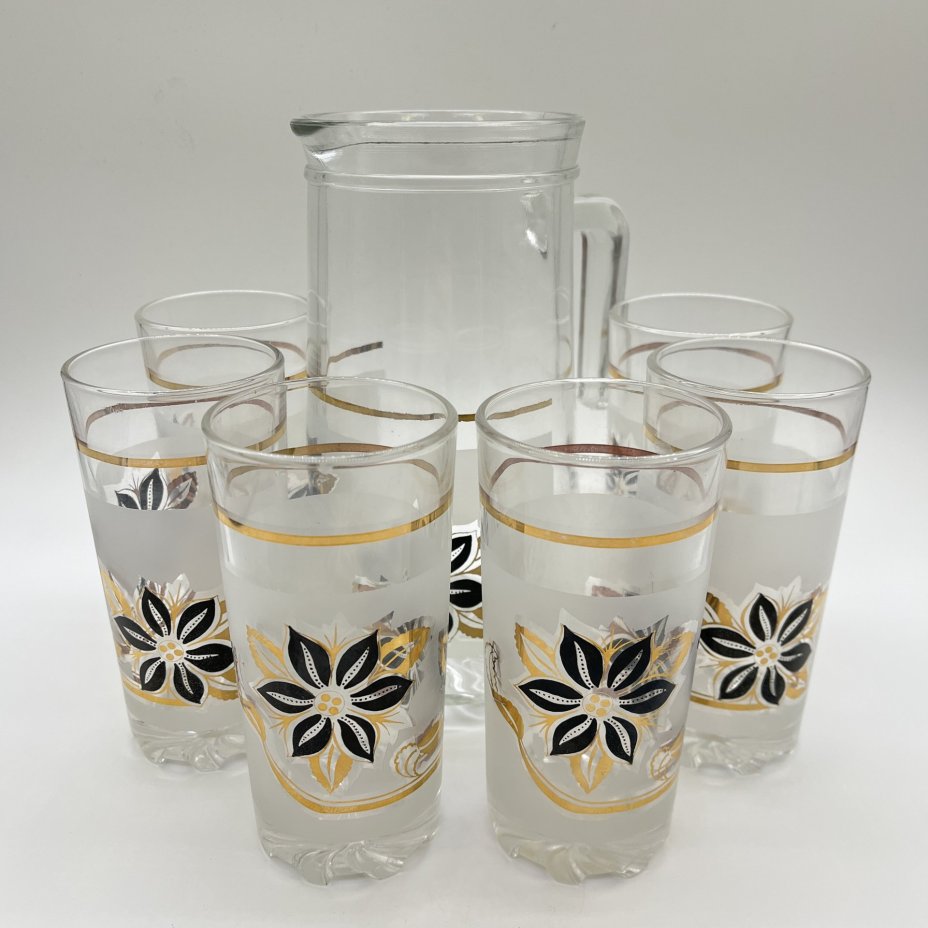 Набор из 6-ти стаканов и кувшина, украшенных цветочным декором