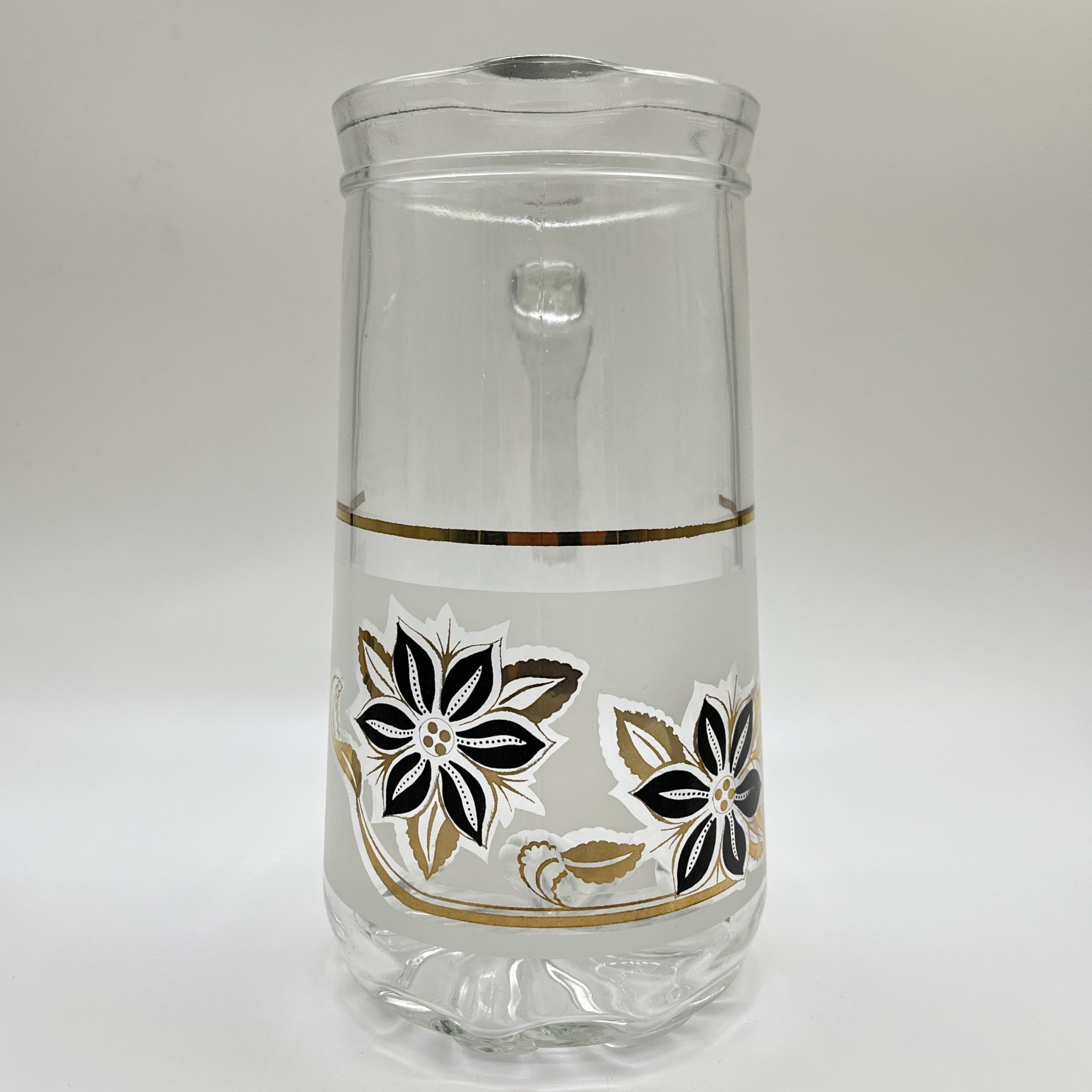 Набор из 6-ти стаканов и кувшина, украшенных цветочным декором