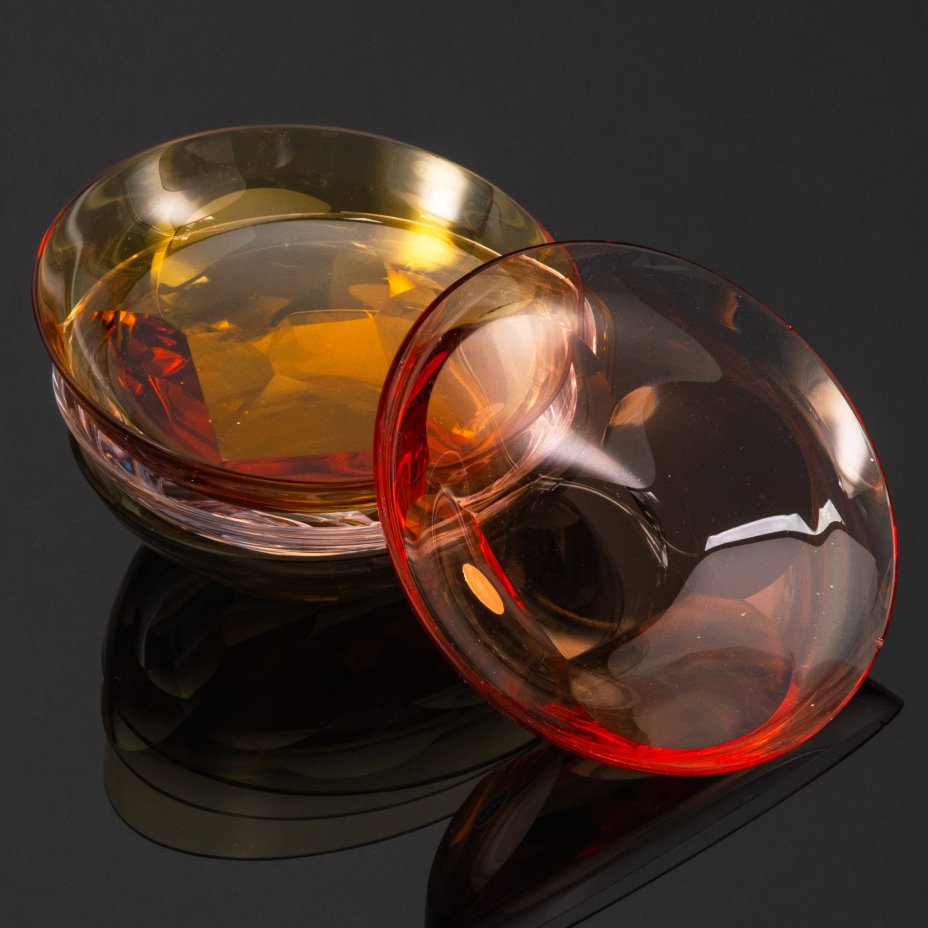 Набор разноцветных розеток на 4 персоны, дизайнер  Rudolf Eschler, стекло, гранение, Henry Moser & Cie (Мозер), Чехословакия, 1950-1980 гг.