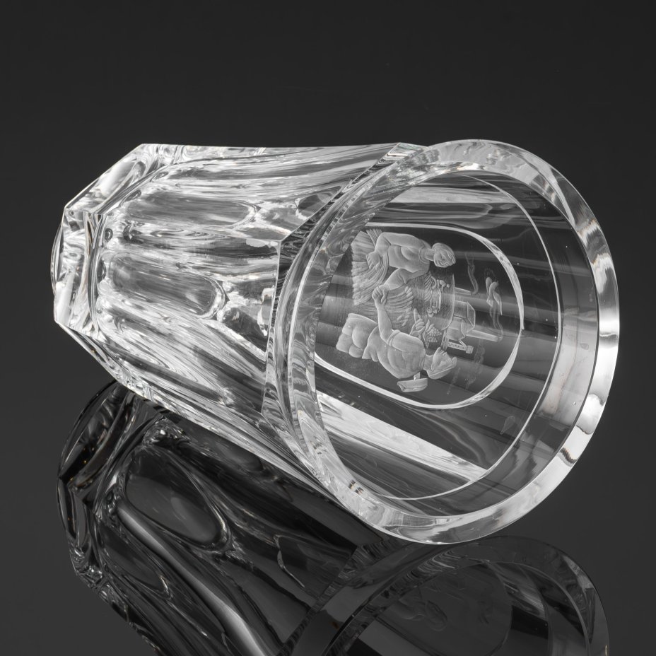 Ваза "Рабочий и колхозница" , предположительно  Vicke Lindstrand, Orrefors