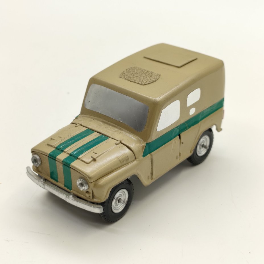 Модель автомобиля "УАЗ-469" №А34