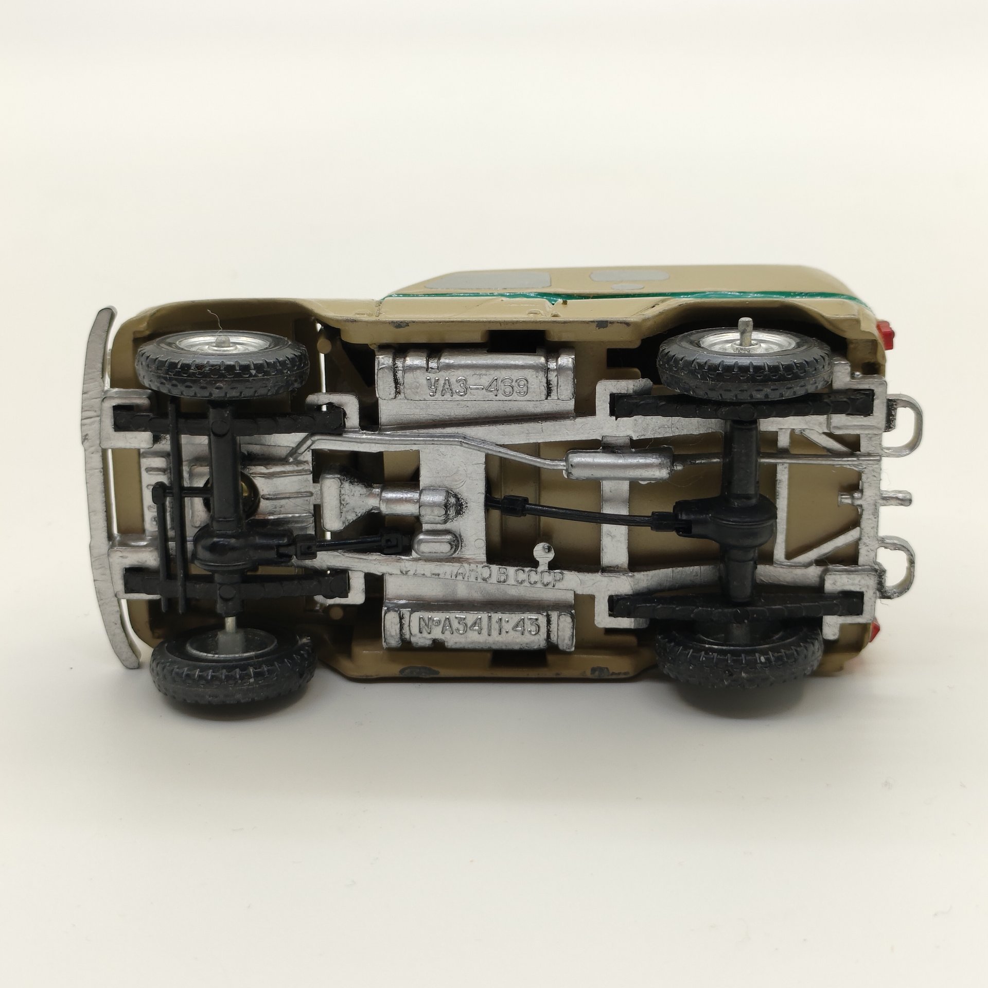 Модель автомобиля "УАЗ-469" №А34