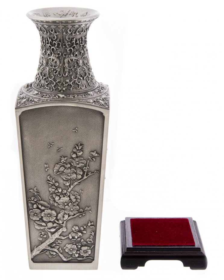 Ваза "Времена года" на подставке, олово, дерево, мануфактура "Royal Selangor", Малайзия, 2000-2015 гг., Royal Selangor