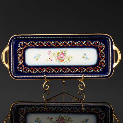 Рулетница, украшенная цветочным декором, фарфор, роспись, эмали, крытье кобальтом, золочение, Bernardaud, Франция, 1900-1930 гг.