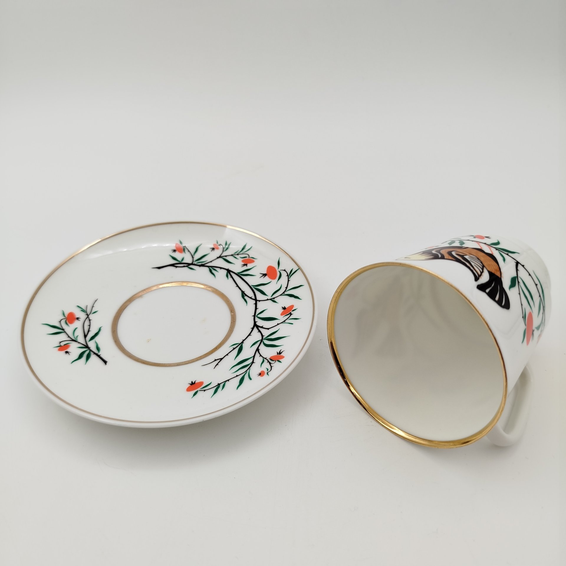 Пара кофейная "Птички", автор рисунка А.В. Щекатихина-Потоцкая, фарфор, деколь, золочение, Ленинградский фарфоровый завод (ЛФЗ), СССР, 1970-1986 гг.