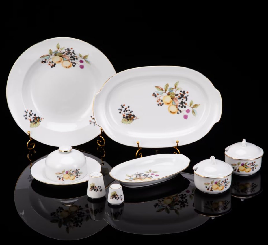 Набор сервировочный "Ягоды и фрукты" (8 предметов), фарфор, деколь, золочение, Graf Von Henneberg Porzellan, 1777 Jlmenau, ГДР, 1970-1980 гг.