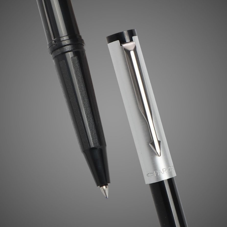 Ручка шариковая Parker "Beta Premium Silver", в подарочной упаковке, Металлы: нержавеющая сталь, пластик