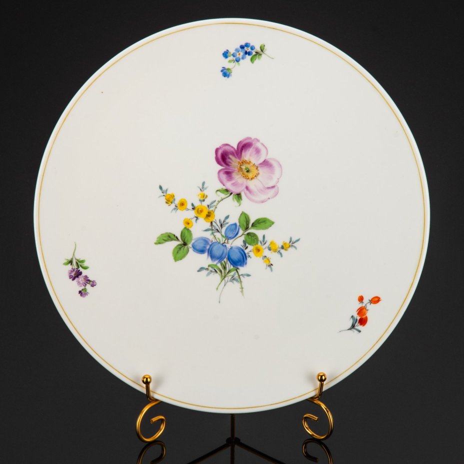 Блюдо круглой формы с цветочным декором, фарфор, роспись, Meissen (Мейсенский фарфор), Германия, 1924-1934 гг.
