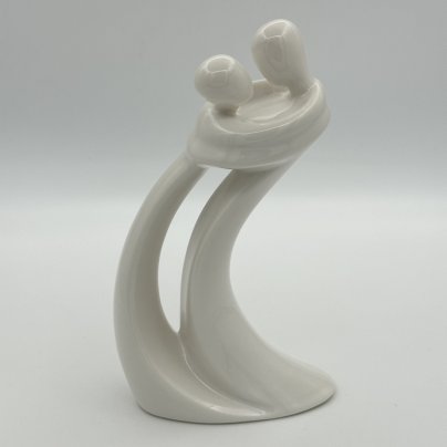 Статуэтка "Love" из серии "Круг любви", дизайнер Kim Lawrense, Enesco group