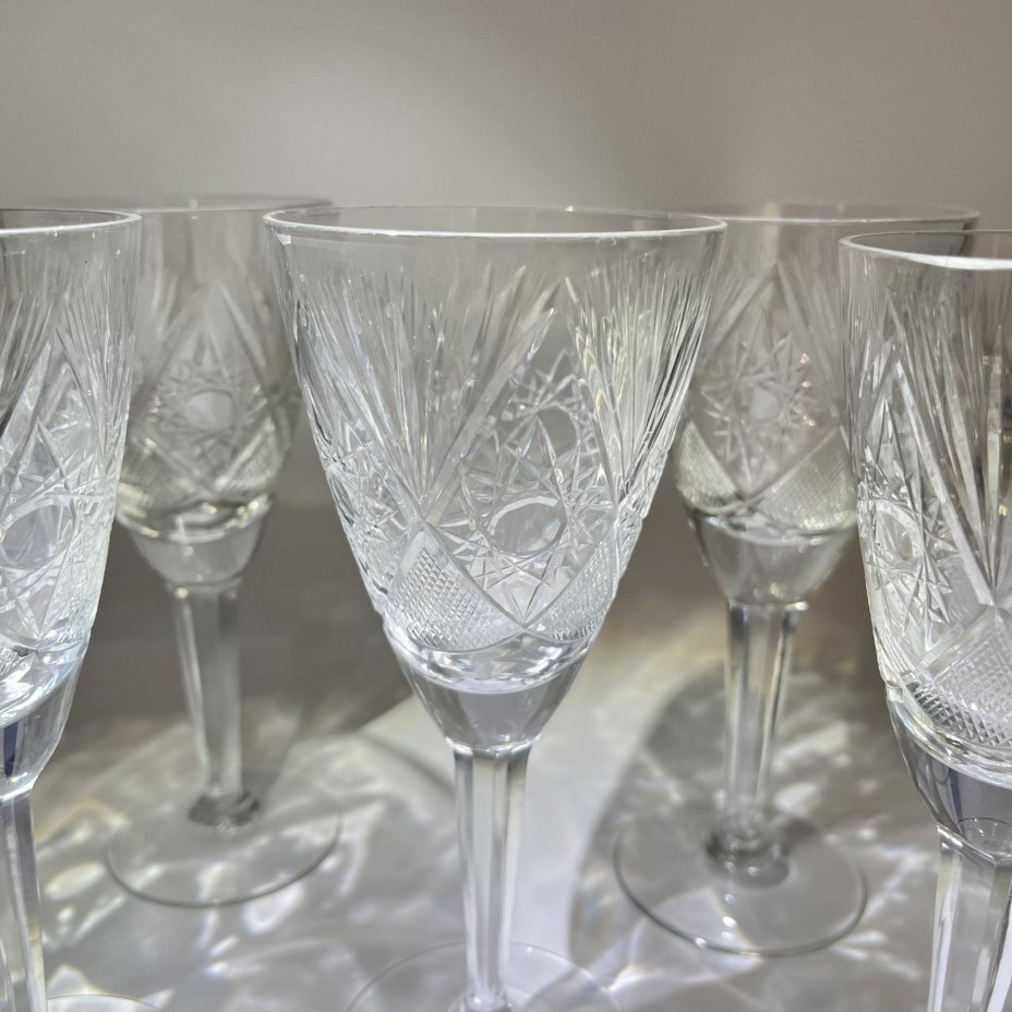 Набор из 5 бокалов с резным геометрическим декором, хрусталь, алмазная грань, Россия, 1990-2000 гг.