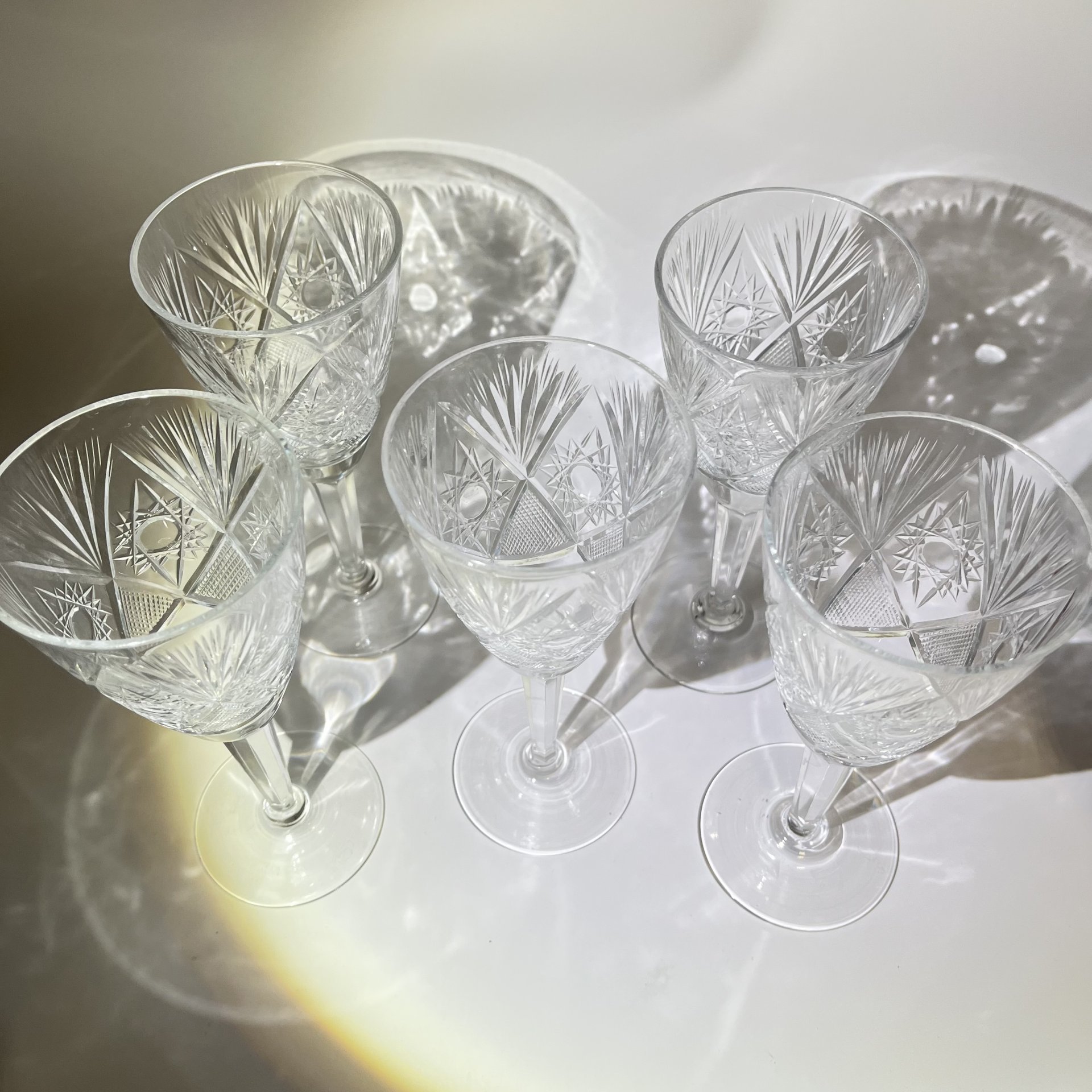 Набор из 5 бокалов с резным геометрическим декором, хрусталь, алмазная грань, Россия, 1990-2000 гг.