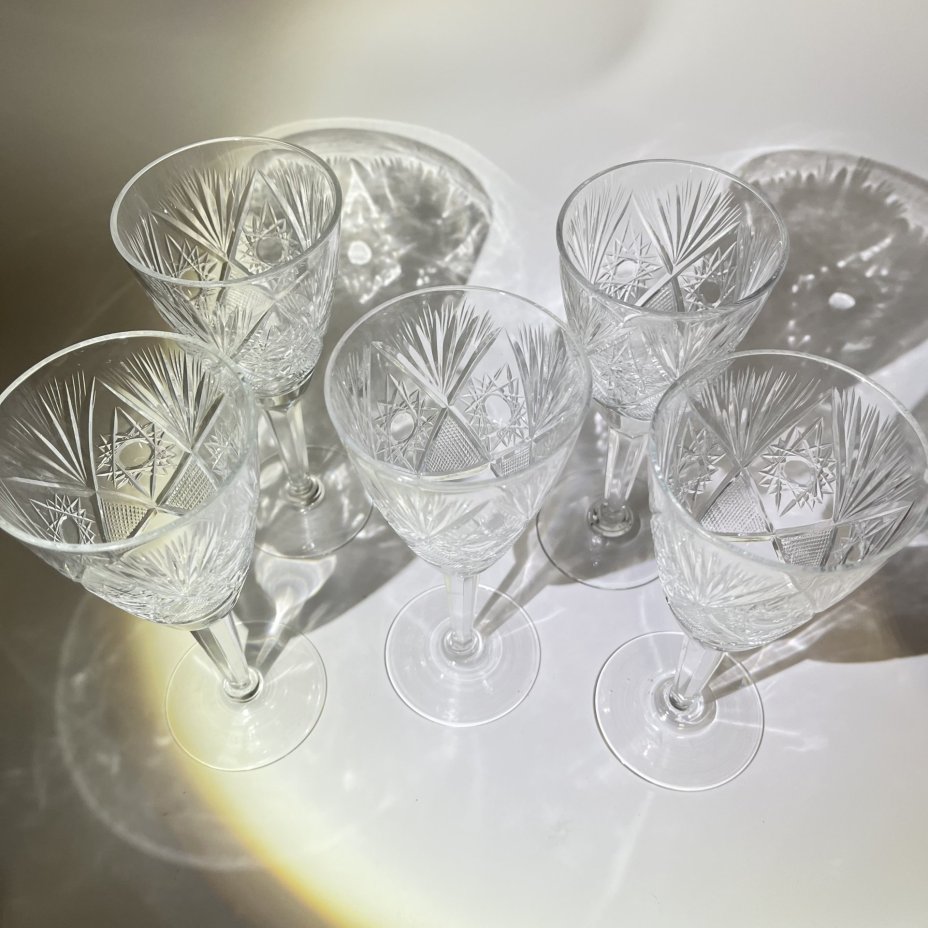 Набор из 5 бокалов с резным геометрическим декором, хрусталь, алмазная грань, Россия, 1990-2000 гг.