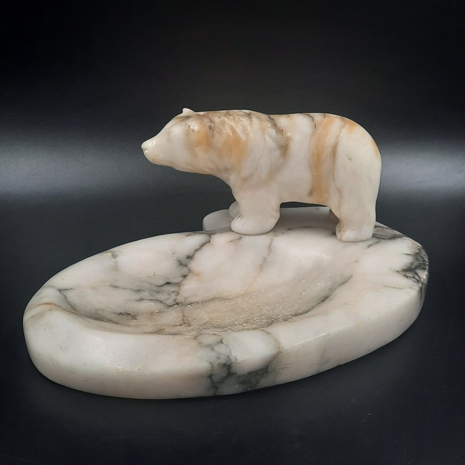 Пепельница, декорированная фигурой медведя, мрамор, СССР, 1960-1980 гг.