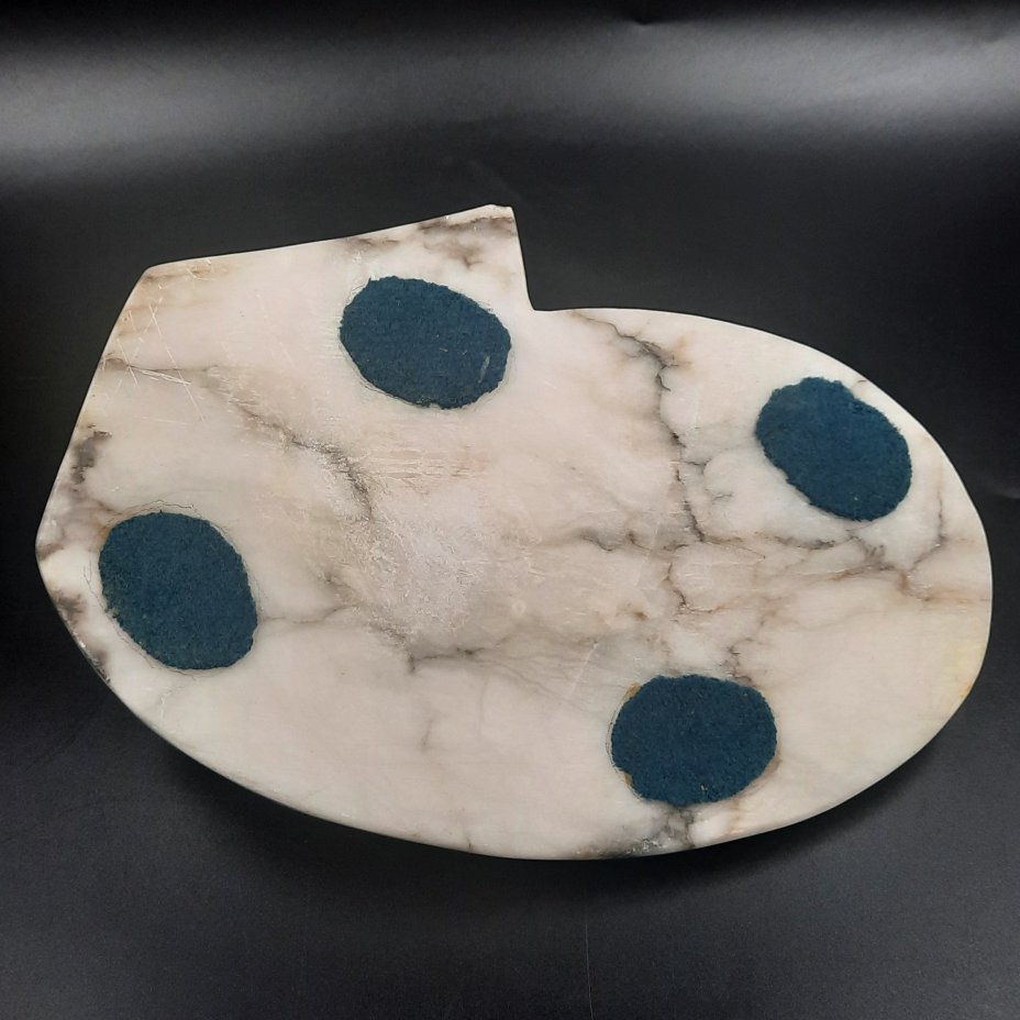 Пепельница, декорированная фигурой медведя