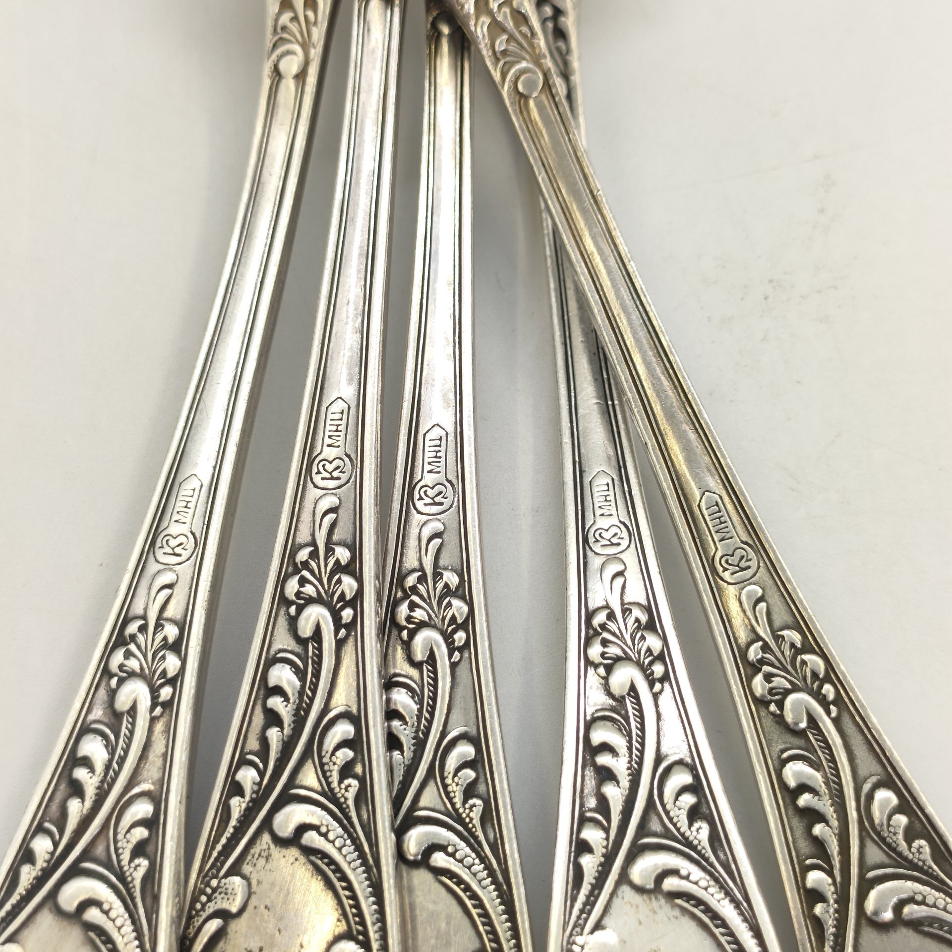 Набор столовых вилок "Пламя" на 5 персон, мНЦ (медь-никель-цинк), Кольчугинский завод цветных металлов, СССР, 1930-1950 гг.