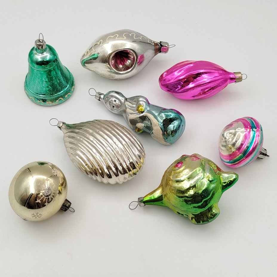 Набор из 8-ми ёлочных игрушек разной формы и размера